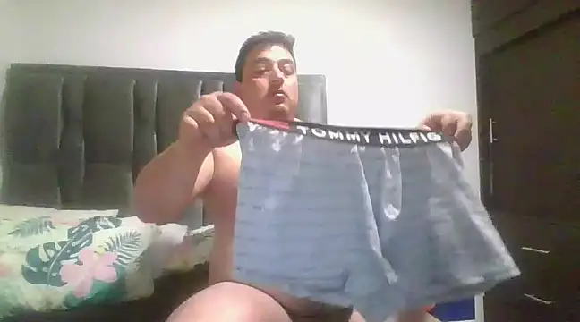 Snapshot of antonycruz chatting on 01/29/25, 03:54 antonycruz online show from 01/29/25, 03:54