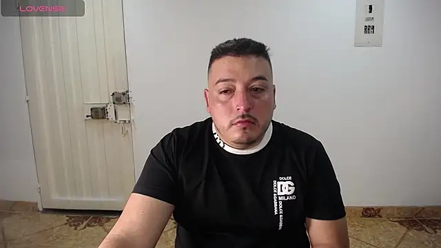 Snapshot of antonycruz chatting on 06/08/26, 01:28 antonycruz online show from 06/08/26, 01:28