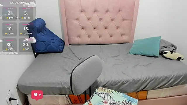 Snapshot of Nazlyy30 chatting on 02/28/25, 03:48 Nazlyy30 online show from 02/28/25, 03:48