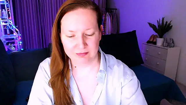 GoddessLara online show from 12/31/24, 11:06