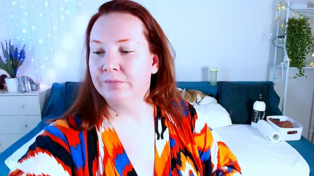 Snapshot of GoddessLara chatting on 11/23/25, 08:41 GoddessLara online show from 11/23/25, 08:41