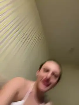 Lisaaan online show from 12/19/24, 07:40