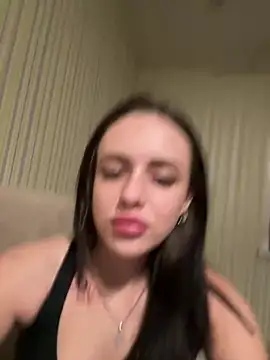 Lisaaan online show from 12/20/24, 05:04