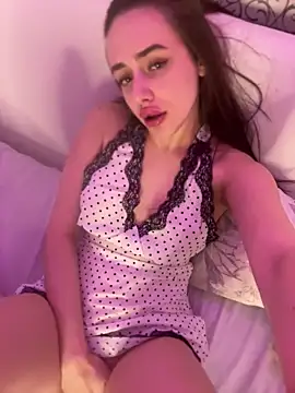 Lisaaan online show from 10/04/25, 02:15