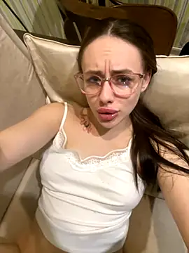 Lisaaan online show from 10/09/25, 11:19