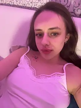 Lisaaan online show from 10/25/25, 07:08