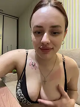 Snapshot of Lisaaan chatting on 03/31/26, 10:10 Lisaaan online show from 03/31/26, 10:10