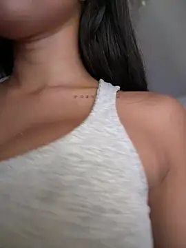 DulceLenns online show from 04/11/26, 07:18