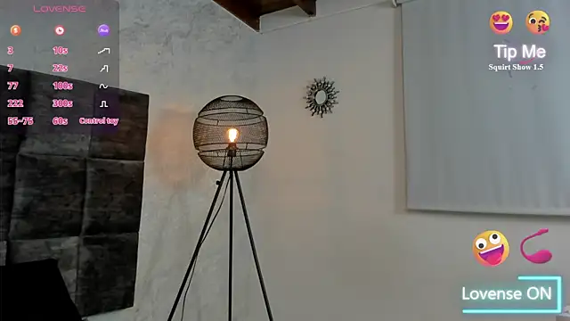 Snapshot of SusanRodriguez_ chatting on 12/14/24, 12:01 SusanRodriguez online show from 12/14/24, 12:01