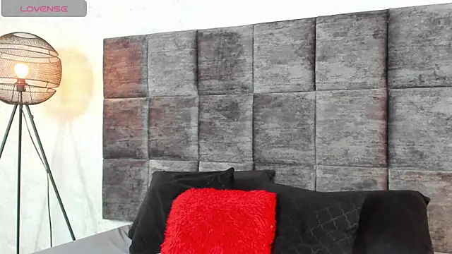 Snapshot of SusanRodriguez_ chatting on 10/28/25, 10:01 SusanRodriguez online show from 10/28/25, 10:01