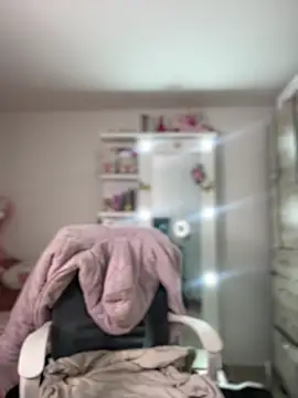 Emmily 19 online show from 02/25/25, 11:33