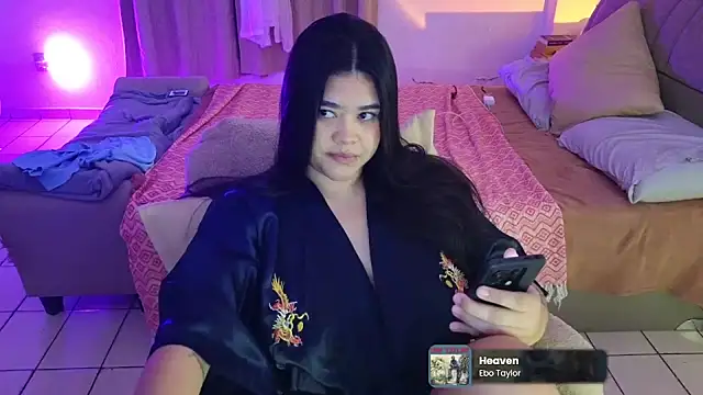 Snapshot of feluriana chatting on 05/15/26, 11:34 feluriana online show from 05/15/26, 11:34