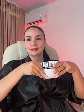 Snapshot of MeganDupont chatting on 04/01/26, 02:25 MeganDupont online show from 04/01/26, 02:25