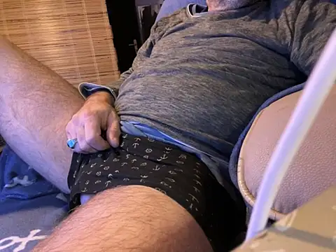 translove online show from 10/03/25, 01:02