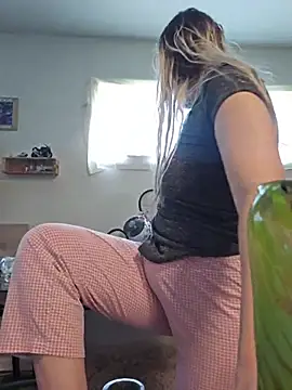 ScarletCallings420 online show from 06/29/26, 03:46