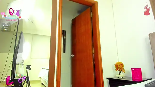 CristinSexy online show from 11/25/25, 10:48