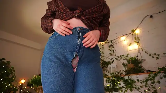 Snapshot of ScarletBlaze chatting on 02/21/26, 06:20 ScarletBlaze online show from 02/21/26, 06:20