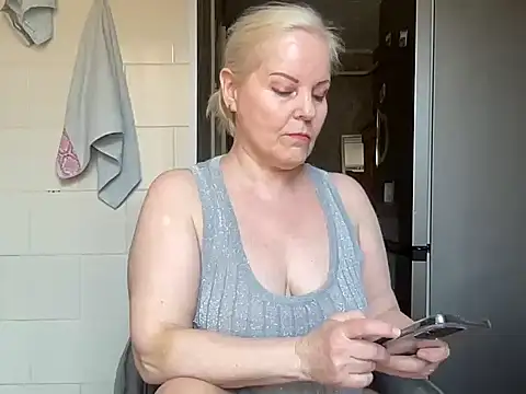 Snapshot of milaja chatting on 04/18/26, 12:42 milaja online show from 04/18/26, 12:42