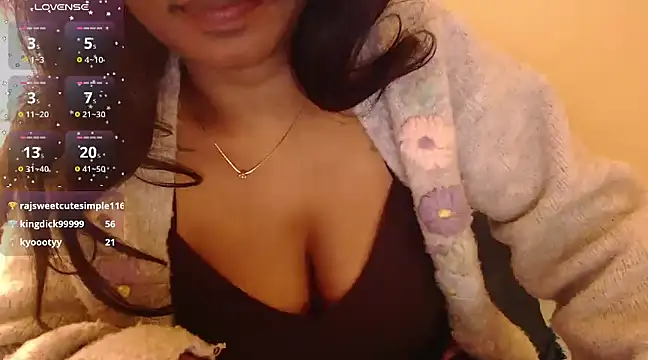 Snapshot of skyyiii chatting on 01/15/25, 06:08 skyyiii online show from 01/15/25, 06:08