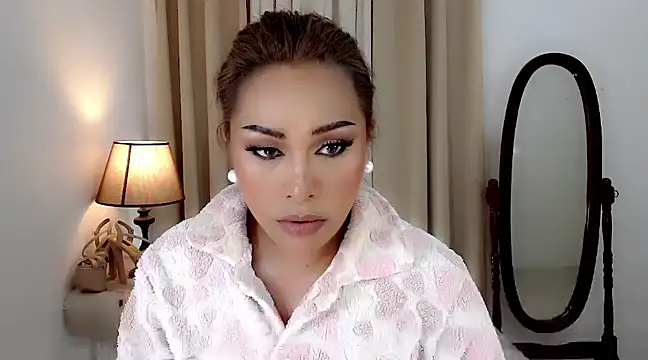 DreamLADYBOY online show from 12/23/24, 02:45