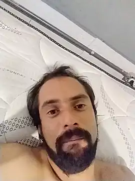 Snapshot of Brhama44 chatting on 12/21/25, 04:25 Brhama44 online show from 12/21/25, 04:25