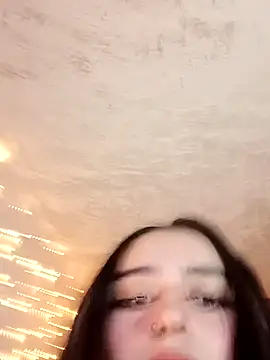 IvonneT online show from 12/02/24, 05:48