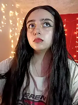 IvonneT online show from 01/11/25, 11:56