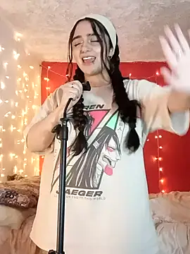 IvonneT online show from 01/31/25, 05:19