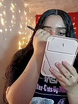 IvonneT online show from 02/07/25, 11:34