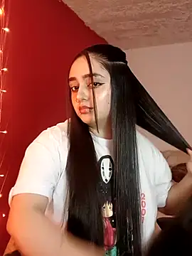 IvonneT online show from 10/19/25, 01:06