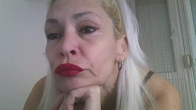 EvaaMina online show from 01/01/25, 03:35