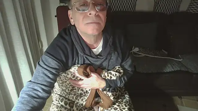 HETEREOMAN online show from 12/15/25, 04:44