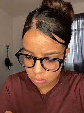 trianawhite online show from 12/10/24, 03:12