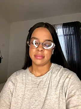 trianawhite online show from 12/03/25, 03:32