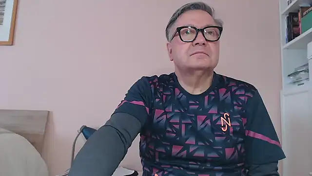 Snapshot of YOU6me chatting on 03/05/26, 07:37 YOU6me online show from 03/05/26, 07:37