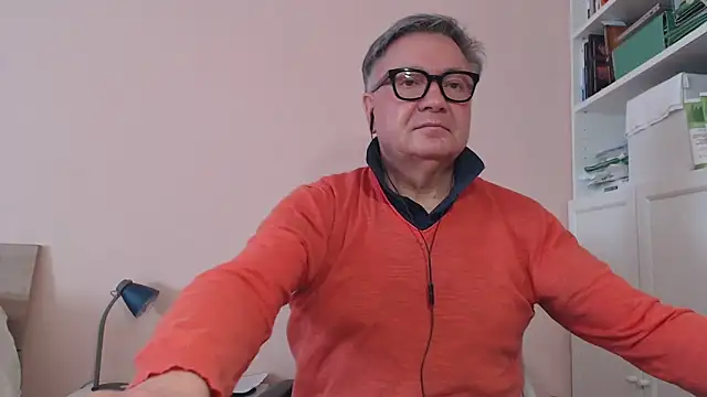 Snapshot of YOU6me chatting on 03/07/26, 09:50 YOU6me online show from 03/07/26, 09:50