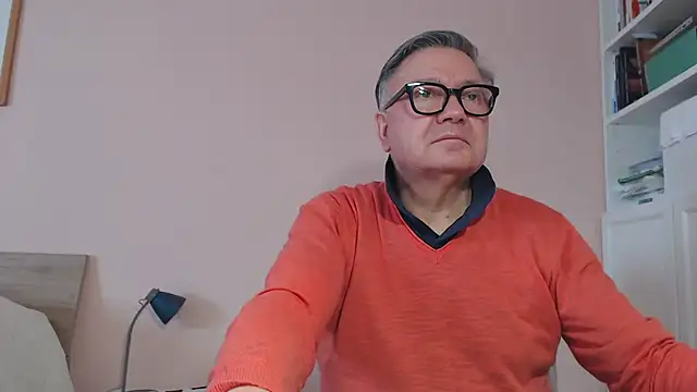 Snapshot of YOU6me chatting on 03/08/26, 09:13 YOU6me online show from 03/08/26, 09:13