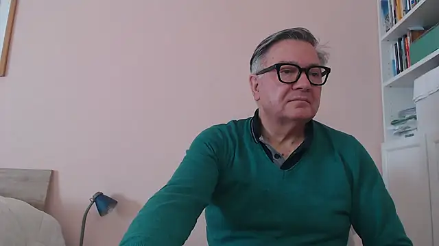 Snapshot of YOU6me chatting on 03/25/26, 08:31 YOU6me online show from 03/25/26, 08:31