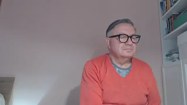 Snapshot of YOU6me chatting on 04/01/26, 02:25 YOU6me online show from 04/01/26, 02:25