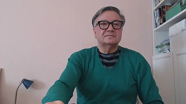 Snapshot of YOU6me chatting on 04/09/26, 08:42 YOU6me online show from 04/09/26, 08:42