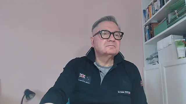 Snapshot of YOU6me chatting on 04/12/26, 07:57 YOU6me online show from 04/12/26, 07:57