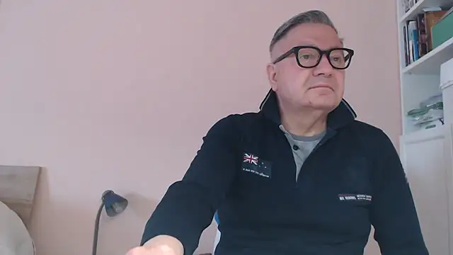 Snapshot of YOU6me chatting on 04/13/26, 06:30 YOU6me online show from 04/13/26, 06:30