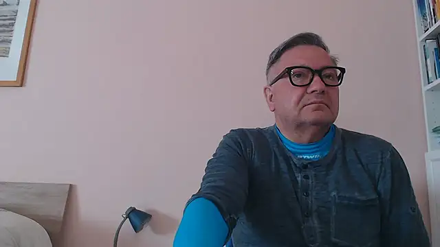 Snapshot of YOU6me chatting on 04/20/26, 07:11 YOU6me online show from 04/20/26, 07:11