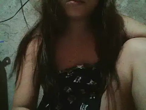 Snapshot of Beatrice143 chatting on 12/21/24, 10:17 Beatrice143 online show from 12/21/24, 10:17