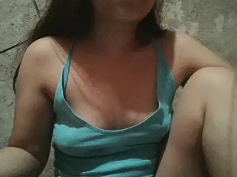 Snapshot of Beatrice143 chatting on 12/29/24, 01:24 Beatrice143 online show from 12/29/24, 01:24