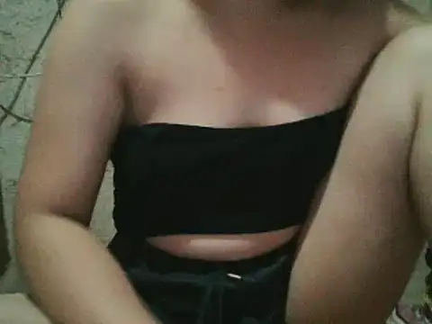 Snapshot of Beatrice143 chatting on 01/23/25, 02:50 Beatrice143 online show from 01/23/25, 02:50