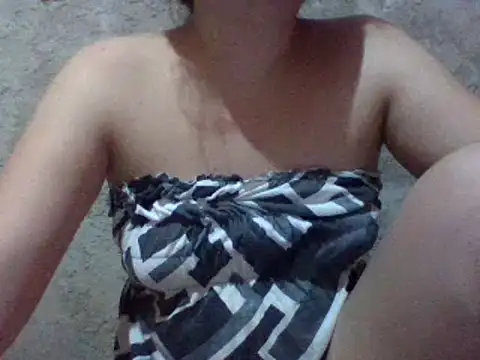 Snapshot of Beatrice143 chatting on 03/03/25, 05:20 Beatrice143 online show from 03/03/25, 05:20