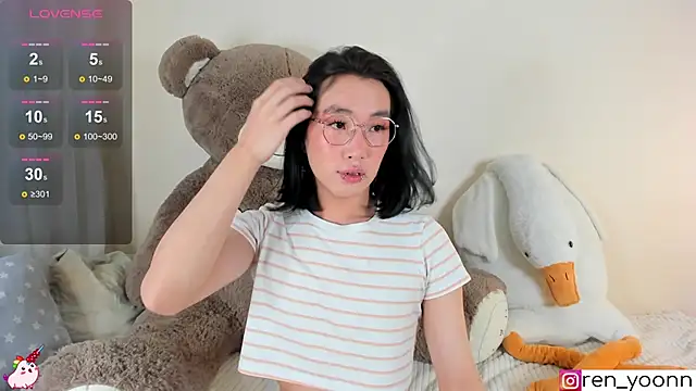 Snapshot of Ren_yoon chatting on 07/28/26, 06:20 Ren yoon online show from 07/28/26, 06:20