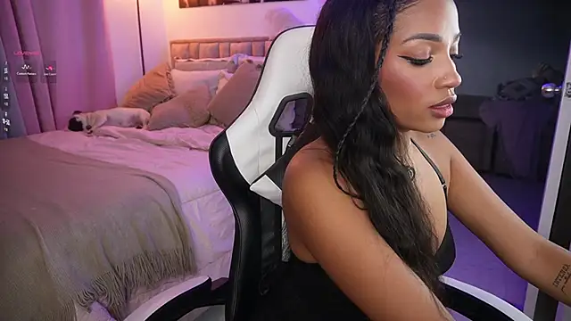 Snapshot of eimi_space chatting on 11/03/25, 10:32 eimi space online show from 11/03/25, 10:32