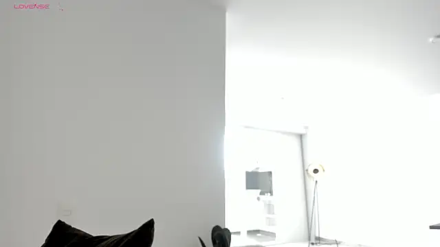 Snapshot of sweetest_bella chatting on 03/20/26, 09:41 sweetest bella online show from 03/20/26, 09:41